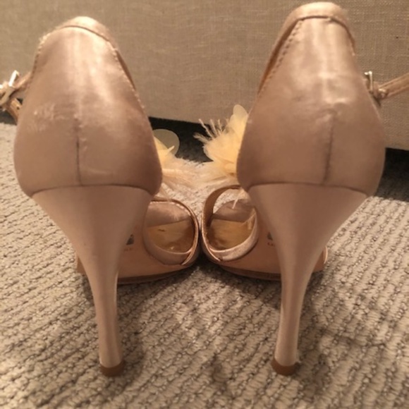 Badgley Mischka Kiwi Sandal - Picture 4 of 6